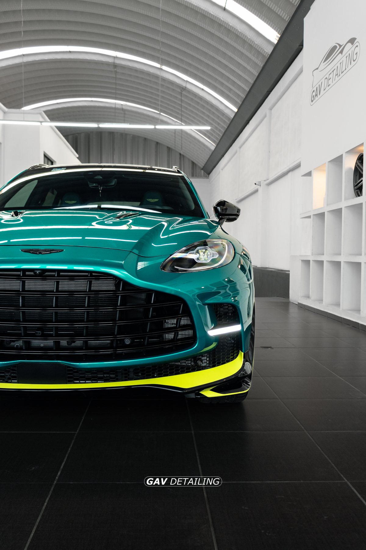 Aston Martin DBX 707 detallado por GAV Detailing
